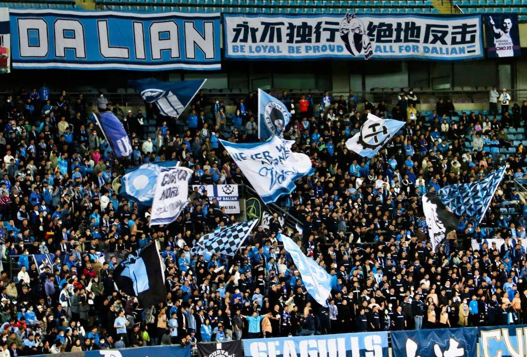 重庆队主场告捷，取得胜利保持不败